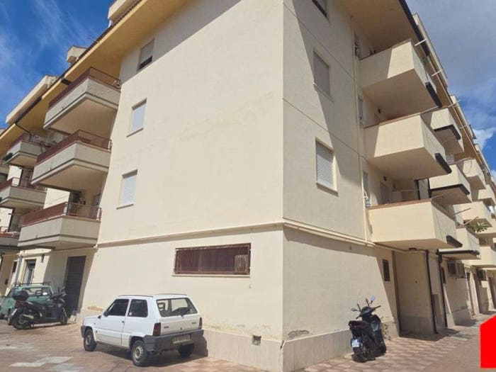Appartamento quadrilocale in vendita in Viale Italia, Centro, Alcamo