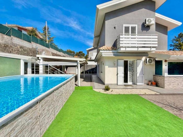 Casa con 5 locali in vendita in Viale della Regione, Nicolosi
