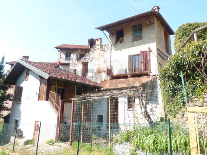 Casa quadrilocale in vendita in via Verdi, Centro, Dumenza
