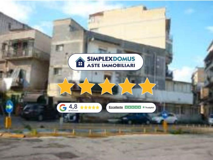 Appartamento con 6 locali in vendita in Via Santi Sirena, Mondello Valdesi, Palermo