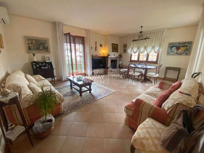 Casa con 6 locali in vendita in Stiava, Massarosa