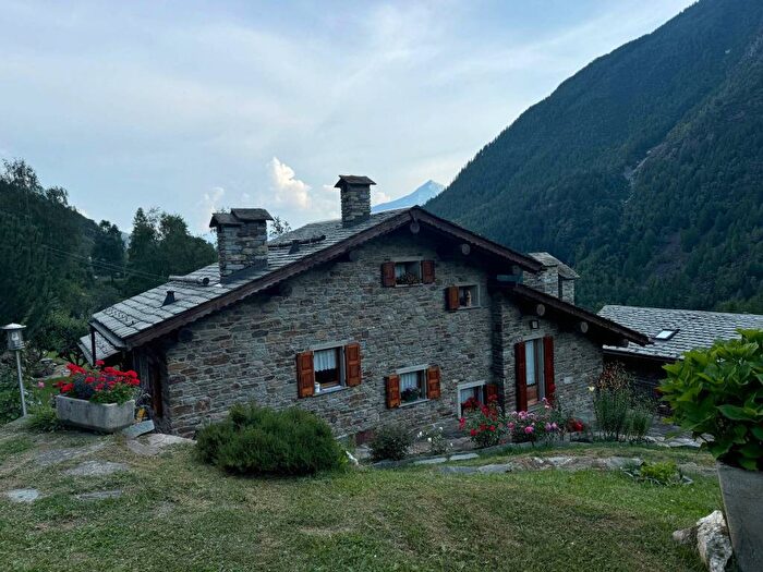 Casa con 6 locali in vendita in Val Rosera, Chiesa in Valmalenco