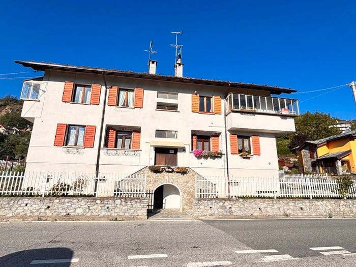 Appartamento quadrilocale in vendita in Frazione Chez Sentin, Gignod