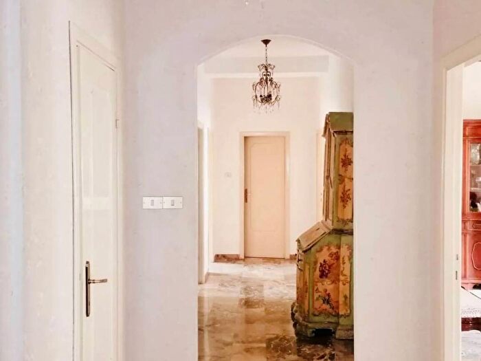 Appartamento quadrilocale in vendita in Via Volterra, Passetto, Ancona