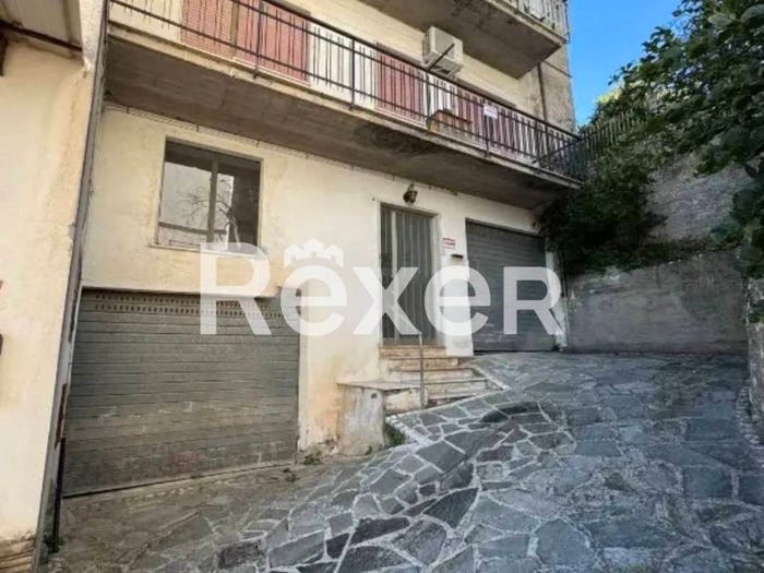 Appartamento con 5 locali in vendita in Via Archimede, Centro, Coreno Ausonio