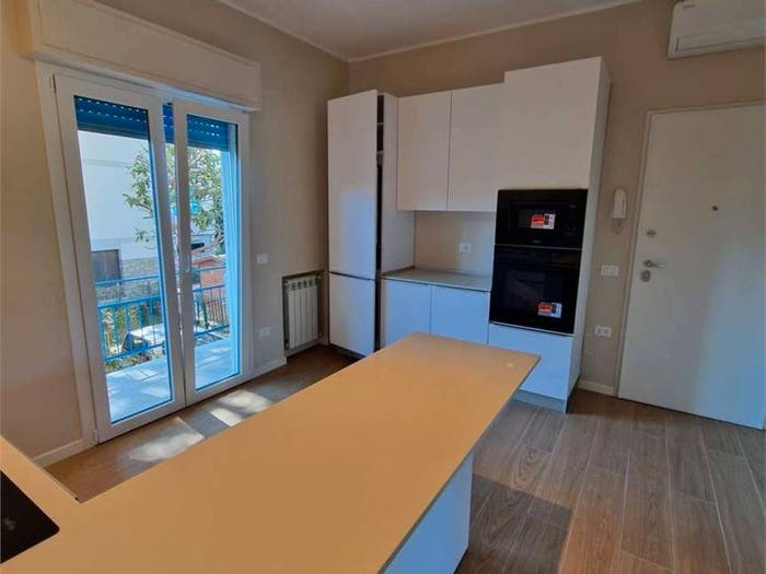 Appartamento con 5 locali in vendita in Via Sandro Pertini, Vittoria Apuana, Forte dei Marmi