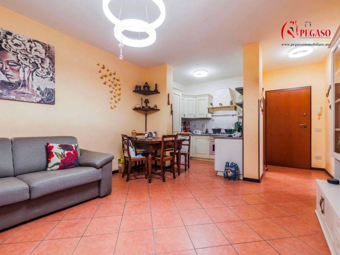 Appartamento trilocale in vendita in Piazza Rolando Anzilotti, Centro, Pescia