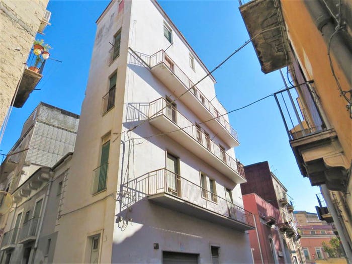Casa con 6 locali in vendita in Via Agnone, Lentini