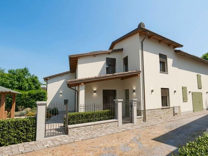 Casa quadrilocale in vendita in Via Guglielmo Marconi, Centro, Quattro Castella