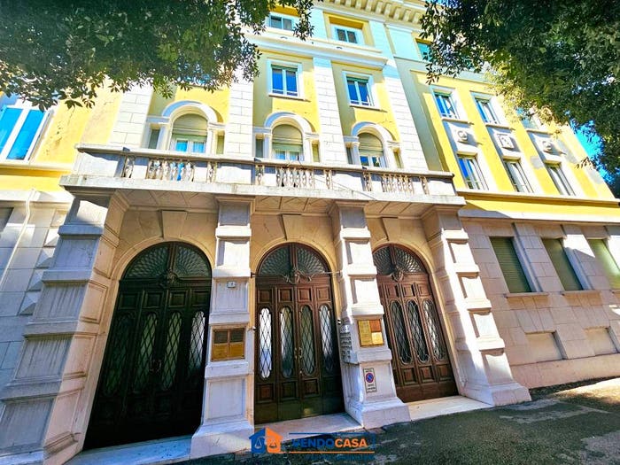 Appartamento trilocale in vendita in Via Vittorio Veneto, Via Veneto Borgo Trento, Brescia