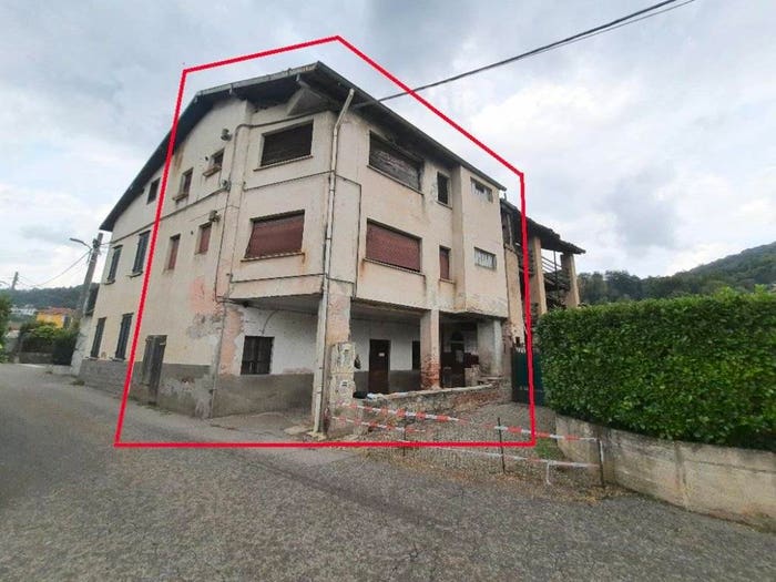 Appartamento bilocale in vendita in Via Fratelli Bandiera Grantola VA, Grantola