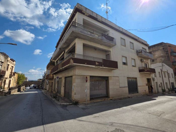 Appartamento con 6 locali in vendita in Via Marco Minghetti, Centro, Castelvetrano