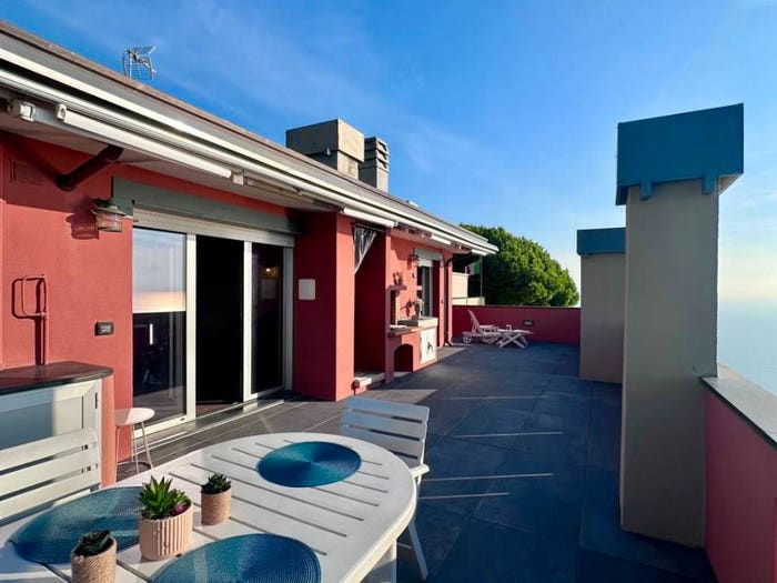 Casa trilocale in vendita in Via de Negri, Bergeggi