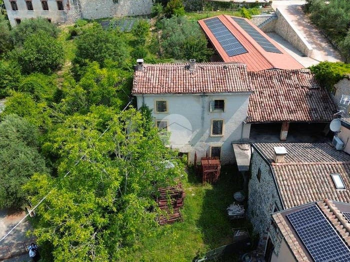 Casa quadrilocale in vendita in Via Paverno, Marano di Valpolicella