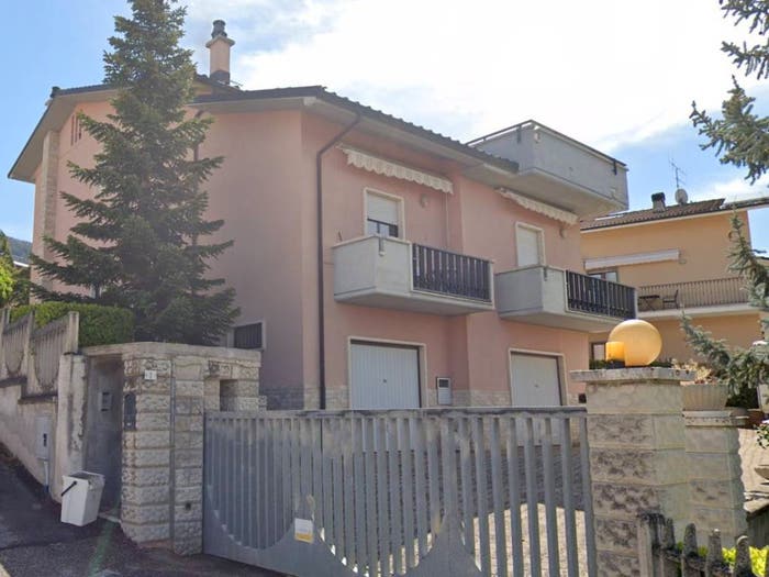 Casa con 6 locali in vendita in Pettino Cansatessa, L'Aquila