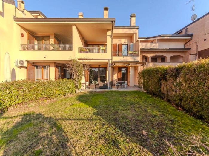 Appartamento trilocale in vendita in Via Mattei n, Centro, Arese