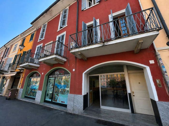 Appartamento quadrilocale in vendita in Piazza Papa Giovanni XXIII, Centro Storico, Crema