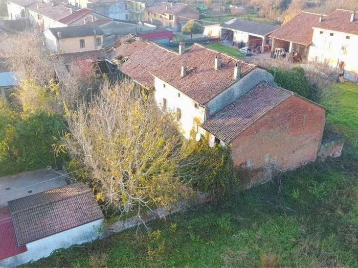 Casa con 6 locali in vendita in Via Caselle, Centro, Cingia de' Botti
