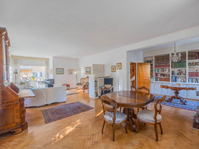 Casa con 6 locali in vendita in Via Sibilla, Centro, Merano