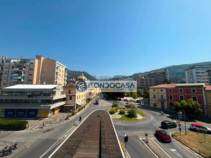 Appartamento con 5 locali in vendita in Via marina vecchia, Centro, Massa