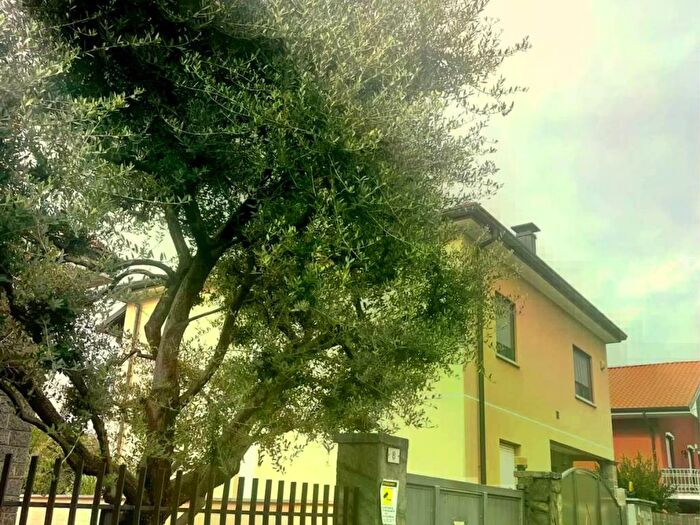 Appartamento trilocale in vendita in Via Monti, San Lorenzo, Parabiago