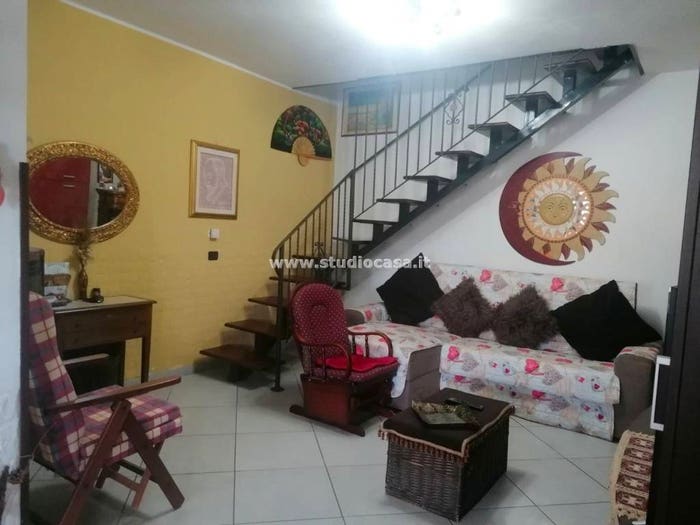 Casa quadrilocale in vendita in Tufolo Farina, Crotone