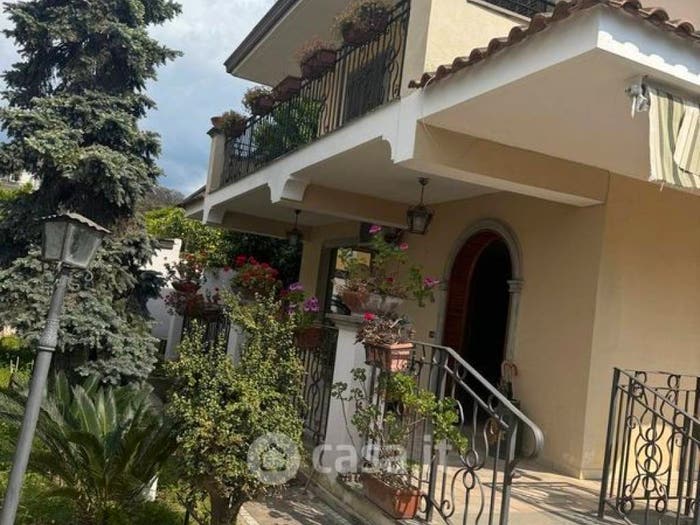 Casa quadrilocale in vendita in Via Madonna del Pantano, Lago Patria, Giugliano in Campania