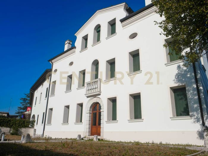 Appartamento con 6 locali in vendita in Via San Cristoforo, Centro, Porcia