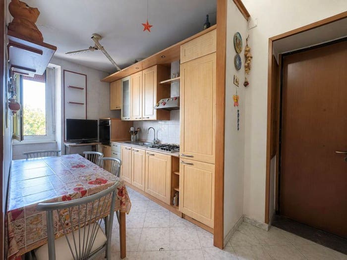 Appartamento bilocale in vendita in Via Beato Leonardo Murialdo, Zona Industriale Marina, Napoli