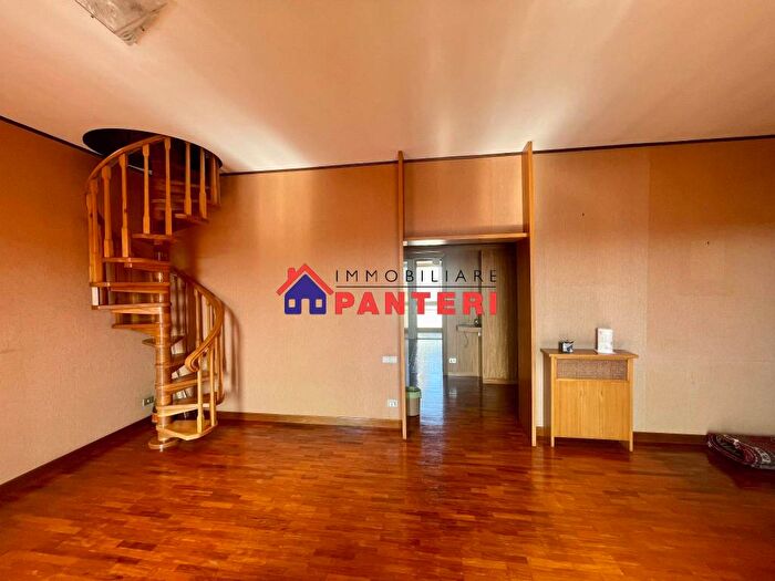 Appartamento con 6 locali in vendita in Via della Resistenza, Centro, Monsummano Terme