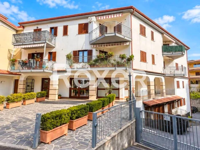 Appartamento trilocale in vendita in Via G Fiorillo, Centro, Belvedere Marittimo