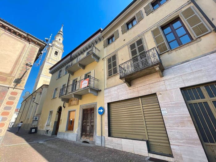 Appartamento bilocale in vendita in Piazza San Giovanni, Centro, Carignano