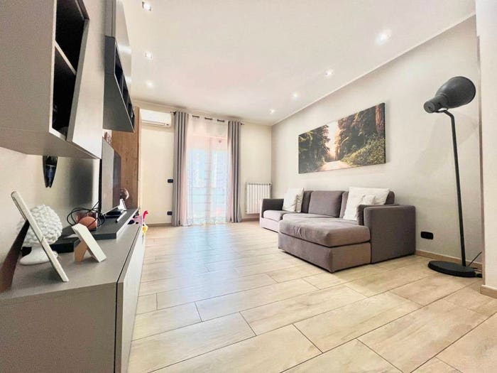 Appartamento trilocale in vendita in Largo della Martora, Bonagia, Palermo