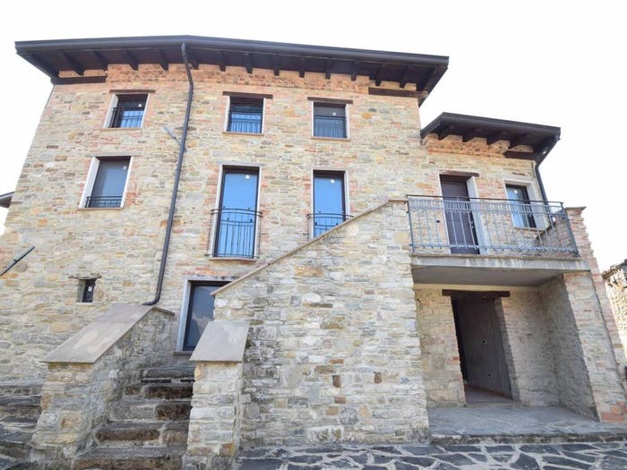 Casa con 5 locali in vendita in Vicanino, Lugagnano Val d'Arda