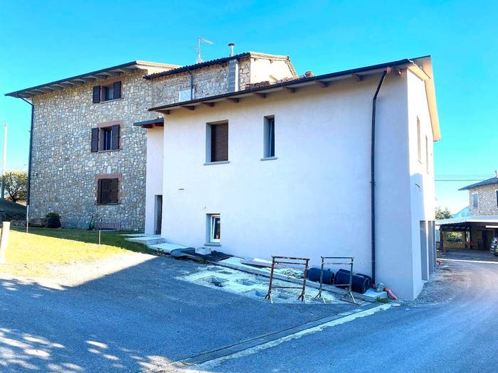 Casa con 6 locali in vendita in Via Montasico, Marzabotto