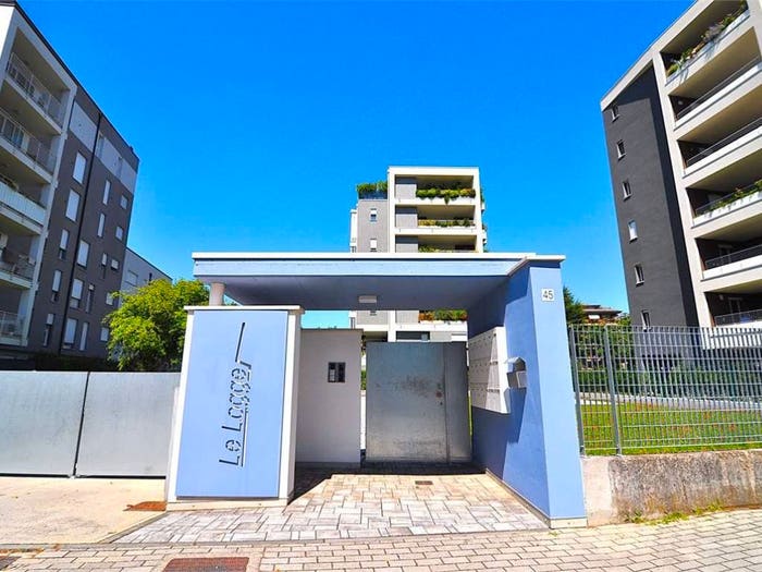 Appartamento trilocale in vendita in Viale Duca degli Abruzzi, Villaggio Ferrari Duca degli Abruzzi, Brescia
