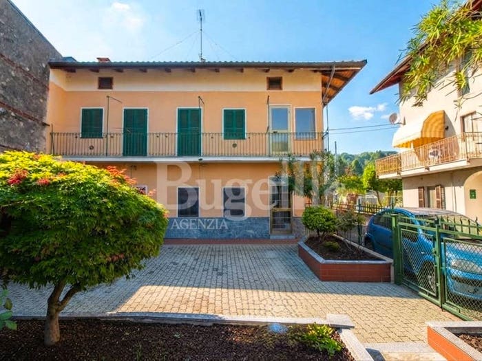 Casa quadrilocale in vendita in Via Antonio Bertola, Chiavazza, Biella