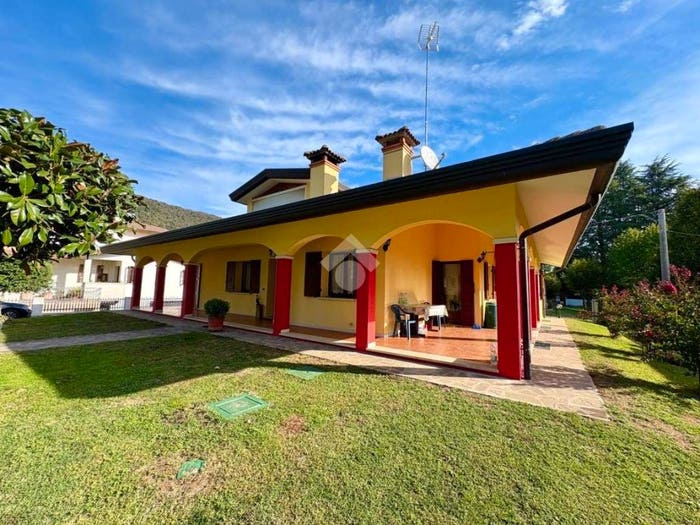 Casa trilocale in vendita in Via Brando Brandolini, Centro, Pieve di Soligo