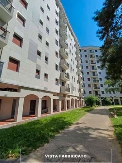 Appartamento trilocale in vendita in Via Milano, Centro, Garbagnate Milanese