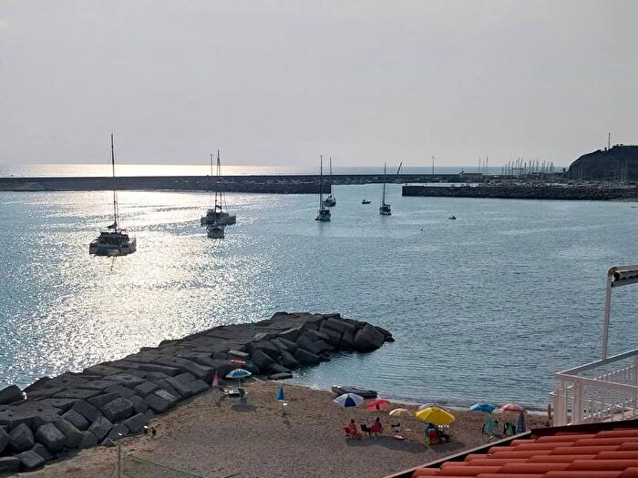 Appartamento trilocale in vendita in Via Macchia di Mare, Cetraro Marina, Cetraro