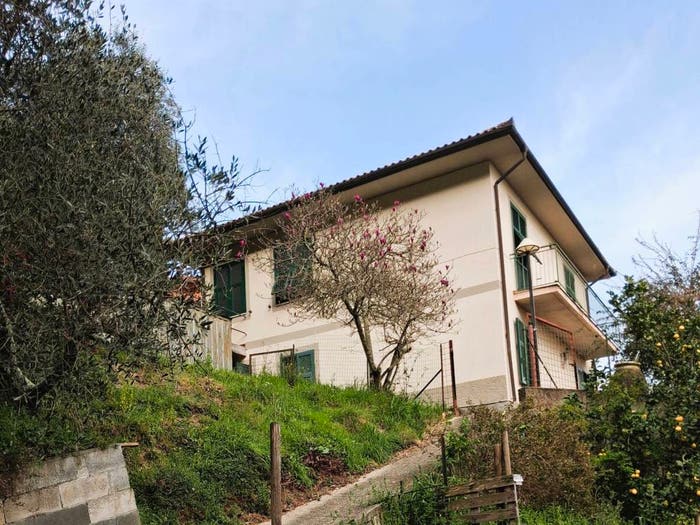 Casa con 6 locali in vendita in Via Olivella Camminata, Casarza Ligure