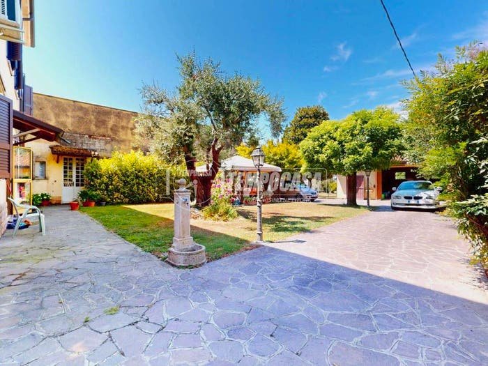 Casa con 6 locali in vendita in Via V Mandelli, Villarotta, Luzzara