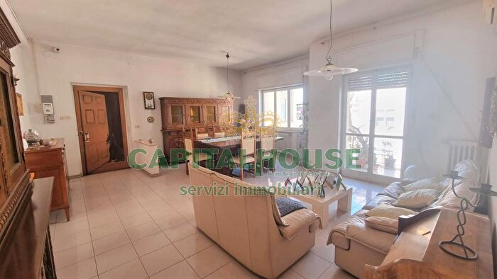 Appartamento trilocale in vendita in Via Pirandello, Caserta