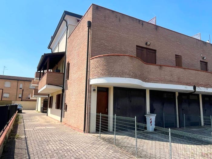 Appartamento quadrilocale in vendita in Via Enrico Berlinguer, Santa Maria Maddalena, Occhiobello