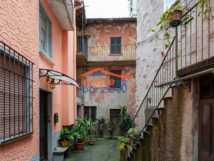 Casa con 6 locali in vendita in Centro, Cortenova