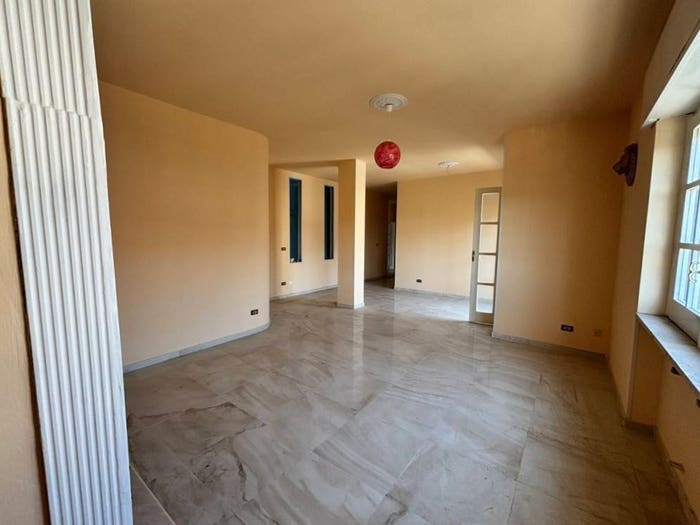 Appartamento con 6 locali in vendita in Via Gioacchino Rossini, Centro, Grottaminarda