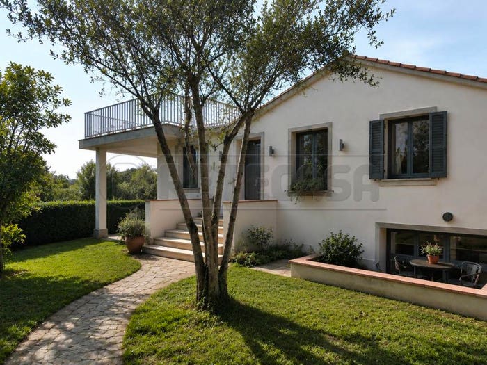 Casa in vendita in Via San Leonardo, Marina di Massa Centro, Massa