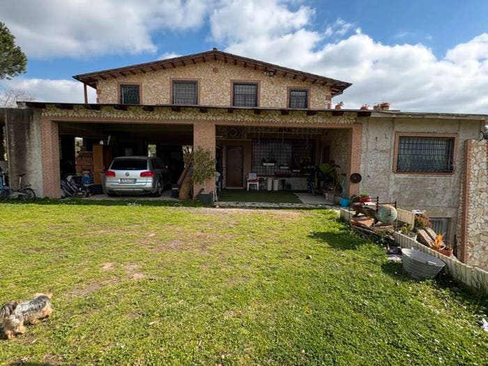 Casa con 6 locali in vendita in Via di Prato Corazza, Cesano, Roma