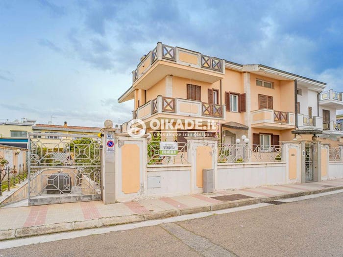 Casa con 6 locali in vendita in Via Gregorio Allegri, Quartu, Quartu Sant'Elena