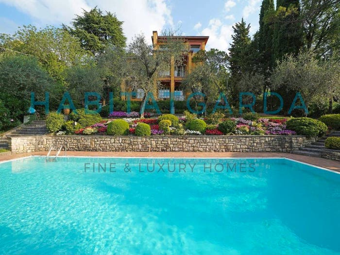 Casa con 6 locali in vendita in Via Derino, Centro, Gardone Riviera